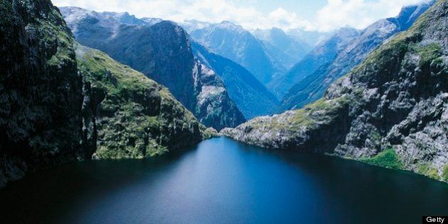 NEW ZEALAND - SEPTEMBER 29: Lower Lake Quill, Fiordland National Park, Te Wahipounamu (UNESCO World Heritage List, 1990), South Island, New Zealand. (Photo by DeAgostini/Getty Images)