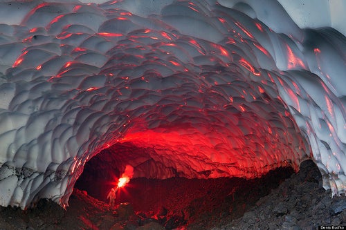 ロシアにある氷の洞窟がまるで別世界のよう | ハフポスト NEWS