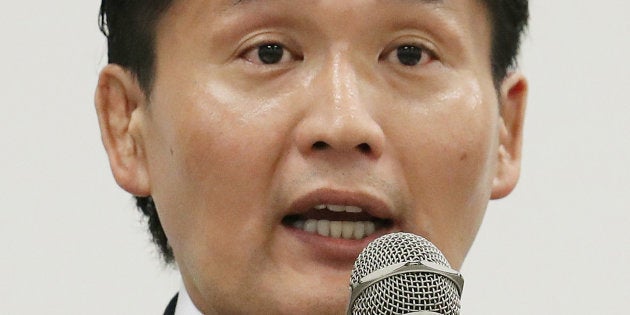 日本相撲協会に退職届を提出し、記者会見する貴乃花親方（元横綱）＝25日、東京都港区