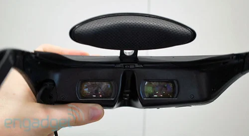 ソニーのヘッドマウントディスプレイに無線通信の新モデル