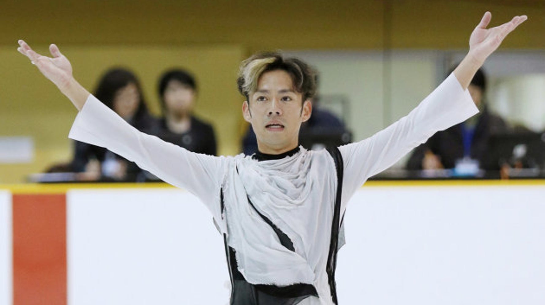 高橋大輔が現役復帰初戦は ボロボロ 五輪メダリストを苦しめた緊張 ハフポスト 高橋大輔が現役復帰初戦は ボロボロ 五輪メダリストを苦しめた緊張 ハフポスト