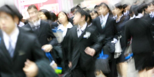 Tokyo, JAPAN: Student who will graduate from school in 2008 crowd into the job fair organised by a recruitment company at the Tokyo Big Site hall 30 January 2007. Japan's unemployment rate rose to 4.1 percent in December from 4.0 percent in November. AFP PHOTO/Toru YAMANAKA (Photo credit should read TORU YAMANAKA/AFP/Getty Images)