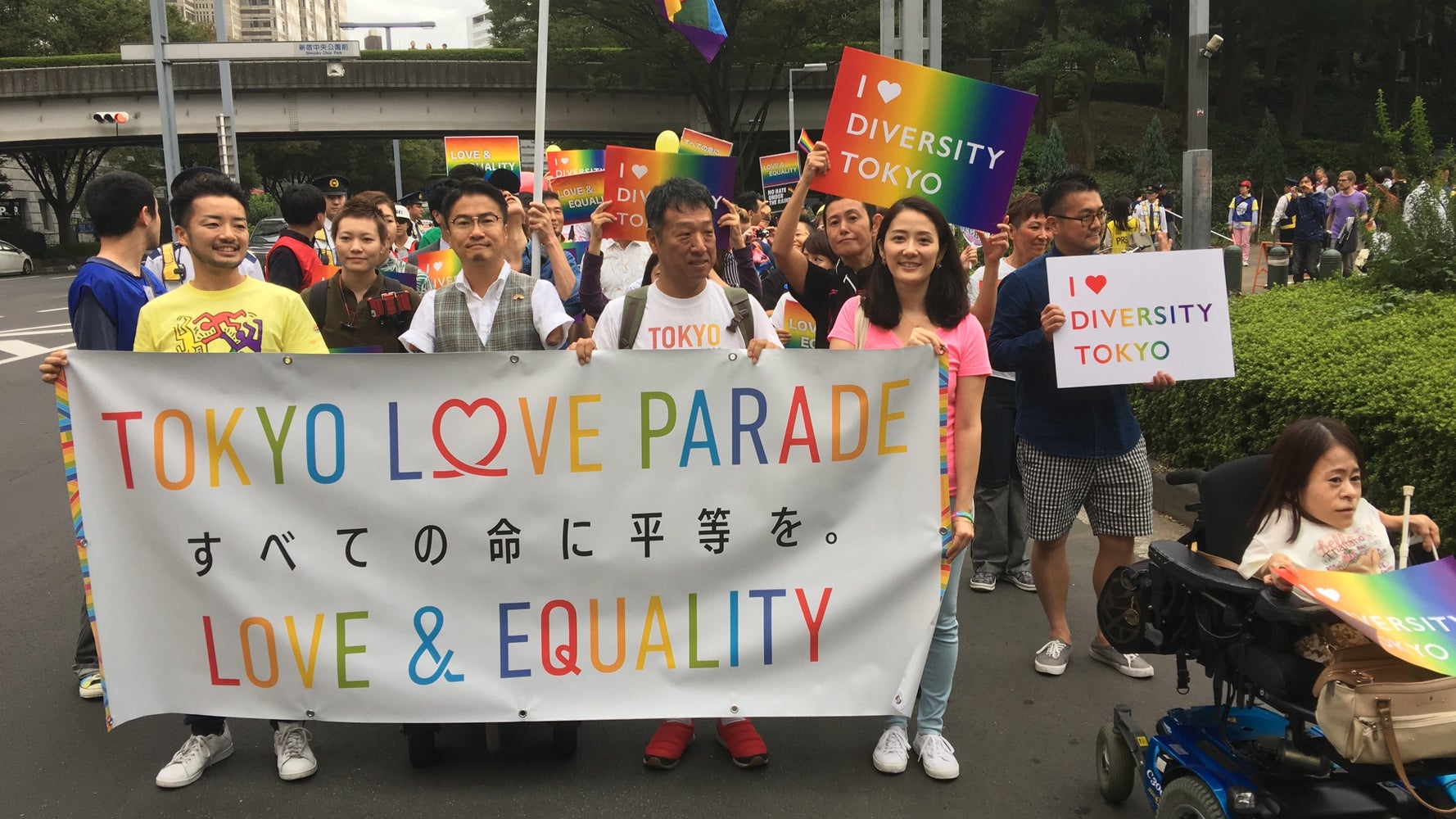 東京レインボープライドは なぜ新宿でlgbtqのパレードを開催したのか ハフポスト