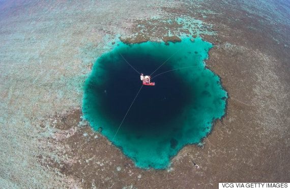 南シナ海で世界最深の ブルーホール を発見 中国が発表 画像 ハフポスト