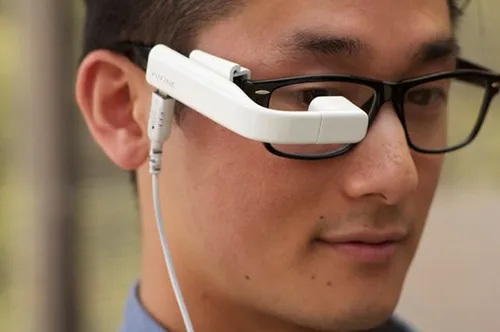 一見、Google Glass。ディスプレイに特化で低価格なメガネ型端末 ...