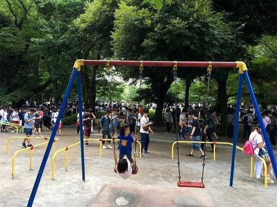 ポケモンgoでお祭り状態の世田谷公園でゴミ拾いをしてきた ハフポスト