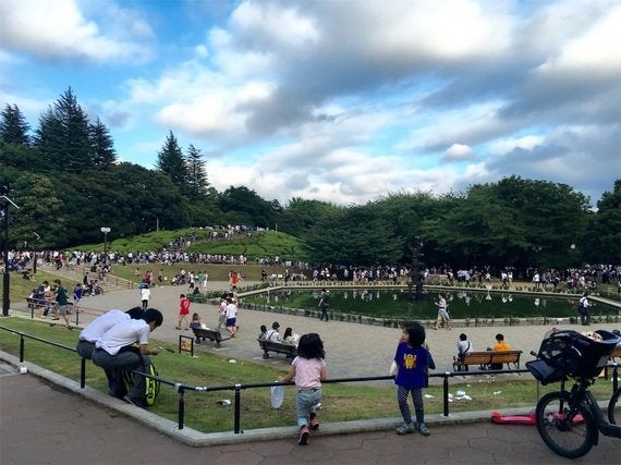 ポケモンgoでお祭り状態の世田谷公園でゴミ拾いをしてきた ハフポスト