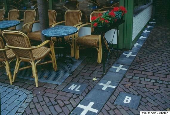 玄関はオランダだけど 家の中はベルギー 世界の変な国境9選 ハフポスト News