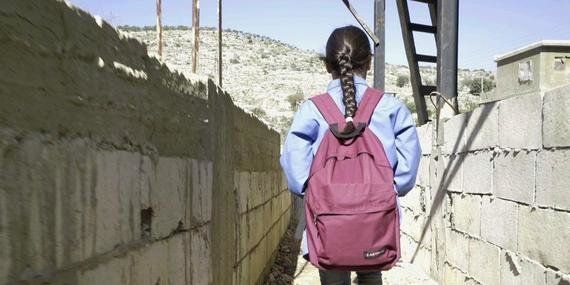 レバノン：学校に通えない25万人のシリアの子ども