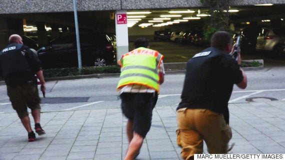 ミュンヘンで銃乱射 少なくとも9人死亡 容疑者は自殺 動画 画像 Update ハフポスト