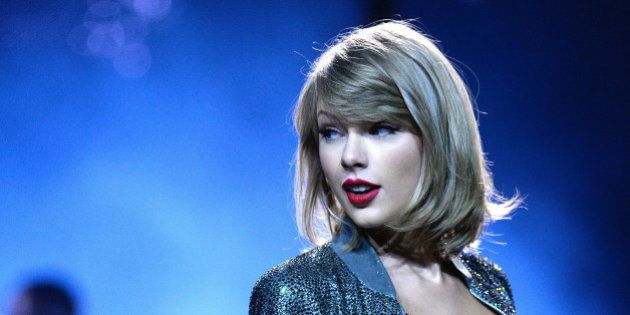 COLOGNE, GERMANY - JUNE 19: Taylor Swift performs during 'The 1989 World Tour' night 1 at Lanxess Arena on June 19, 2015 in Cologne, Germany. (Photo by Sascha Steinbach/Getty Images for TAS)