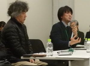 人口知能システムなど、技術的観点から議論を広げる慶応大学理工学部教授の栗原聡氏（右）、左は脳科学者の茂木健一郎氏