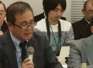 特定通常兵器使用禁止条約（CCW）の公式協議に参加した経験をもとに議論を展開する拓殖大学国際学部教授の佐藤丙午氏