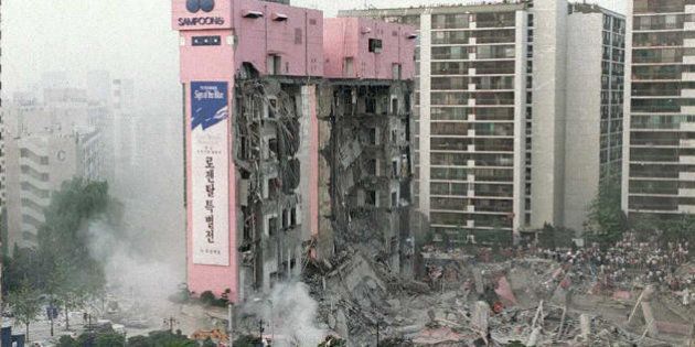 SEOUL, REPUBLIC OF KOREA: An overview of the collapsed Sampoong Department store 29 June where scores of rush hour shoppers and staff were trapped under debris. Initial reports attribute the collapse to a gas explosion. At least 20 bodies have been recovered and 615 people hospitalized. AFP PHOTO (Photo credit should read CHOO YOUN-KONG/AFP/Getty Images)