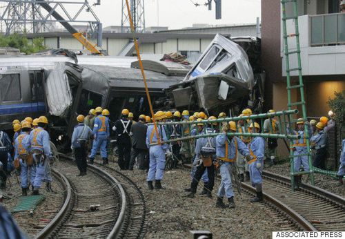 福知山線脱線事故から10年 JR西日本の歴代3社長に控訴審も無罪判決 | ハフポスト NEWS