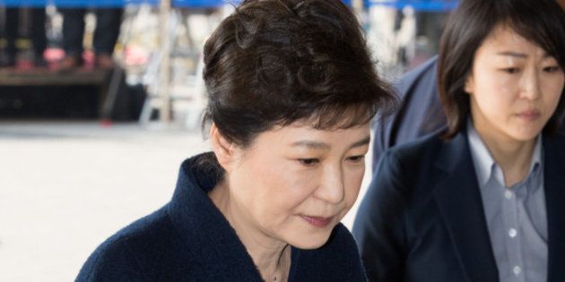 Former South Korean President Park Geun-hye arrives at the prosecutors office in Seoul, South Korea, on Tuesday, March 20, 2017. Park is set to be questioned by prosecutors for the first time over a corruption scandal that ended her presidency. Photographer: Lee Young-ho/Pool via Bloomberg