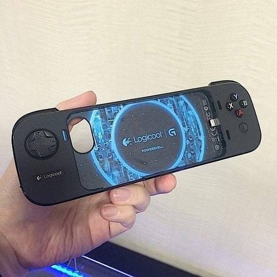 Iphone合体ゲームパッドg550 アップルストアで先行販売 ハフポスト