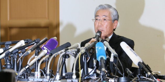 記者会見をするJOC竹田恒和会長