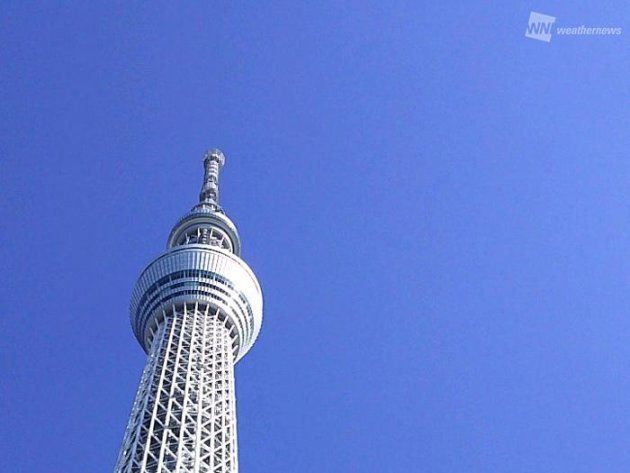 濃い青空で空気の乾いている東京(1月14日撮影)