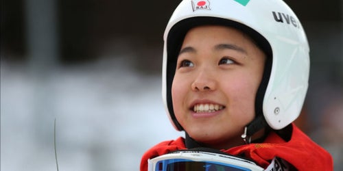 高梨沙羅が開幕2連勝 スキーW杯ジャンプ | ハフポスト NEWS