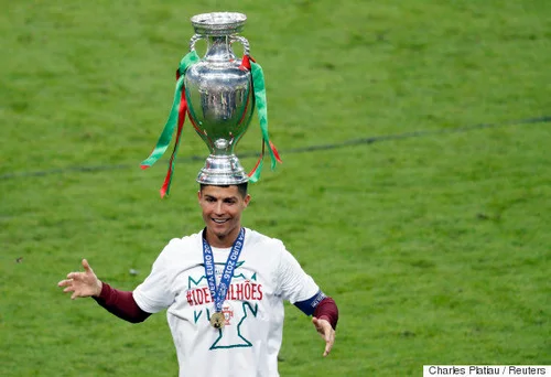 5c63ba12360000fa0a6ad5ab.jpeg?