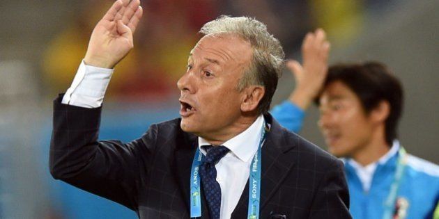 Japan's Italian coach Alberto Zaccheroni gestures during a Group C football match between Japan and Greece at the Dunas Arena in Natal during the 2014 FIFA World Cup on June 19, 2014. AFP PHOTO / TOSHIFUMI KITAMURA (Photo credit should read TOSHIFUMI KITAMURA/AFP/Getty Images)