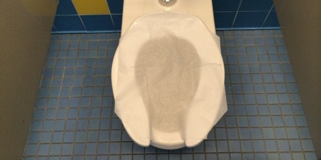 感染症が心配な人たちへ 紙の便座シートには意味がない 研究結果 ハフポスト