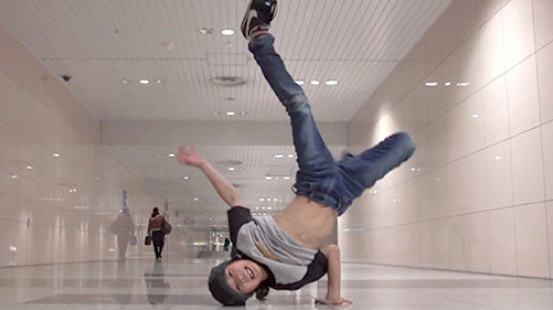 大阪なんばの10歳ブレイクダンサー が世界で話題 ハフポスト News