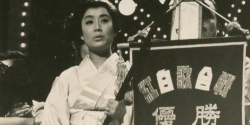 美空ひばり生誕80周年、絶頂期の紅白での歌声がよみがえる（画像集