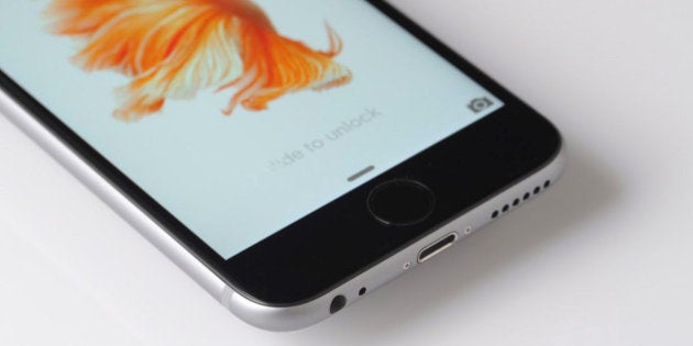 Iphone 7にはイヤホンジャックがなくなる その噂の根拠とは ハフポスト