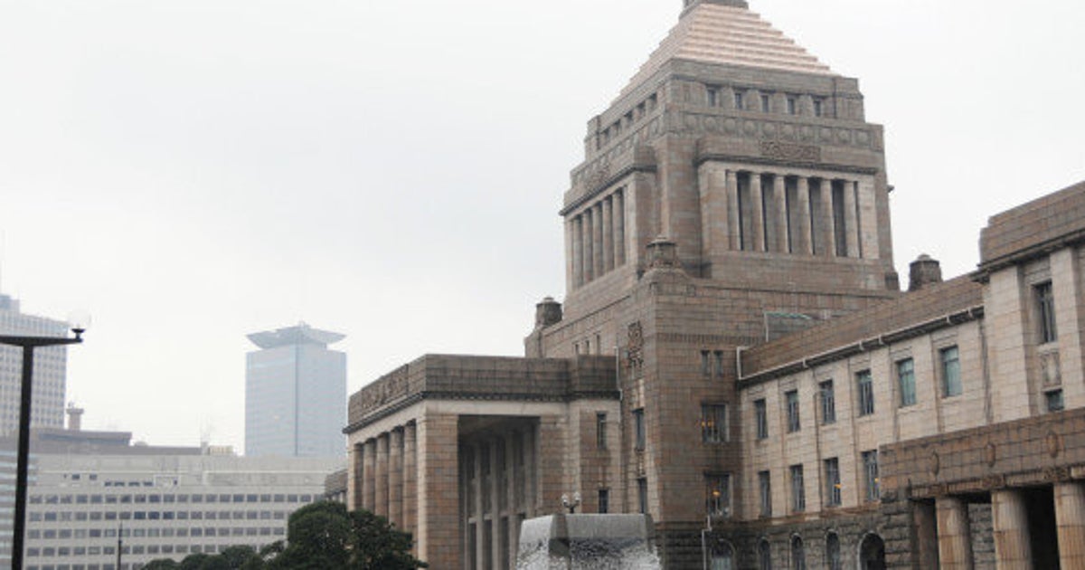 二者択一ではなく、まずは政策論議を ~胆力ある「中道政治」の復権こそ急務