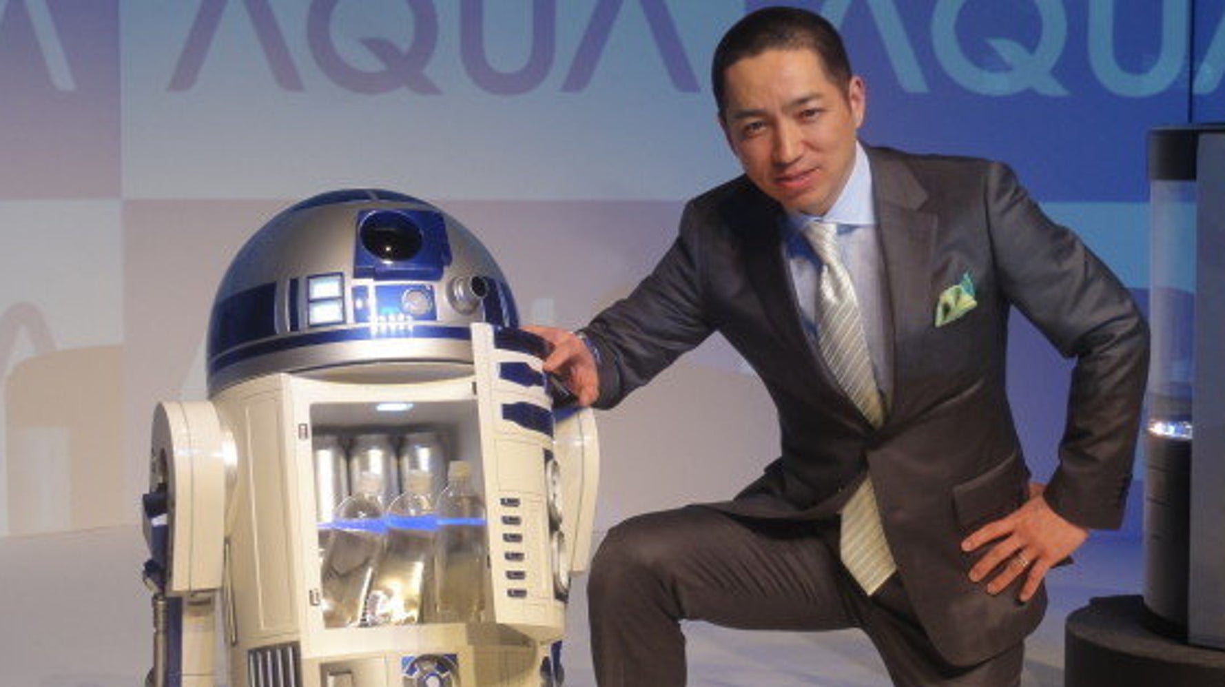 STAR WARS R2-D2型温冷蔵庫 セブンイレブンフェア特賞2002年限定 STAR WARS スター・ウォーズ R2-D2型 温冷蔵庫 2002年 当選品
