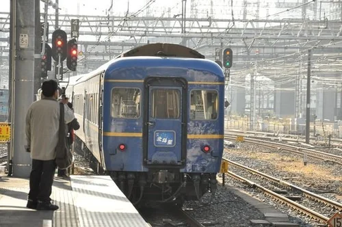 5c63c2ce2500003502c86d8e.jpeg?