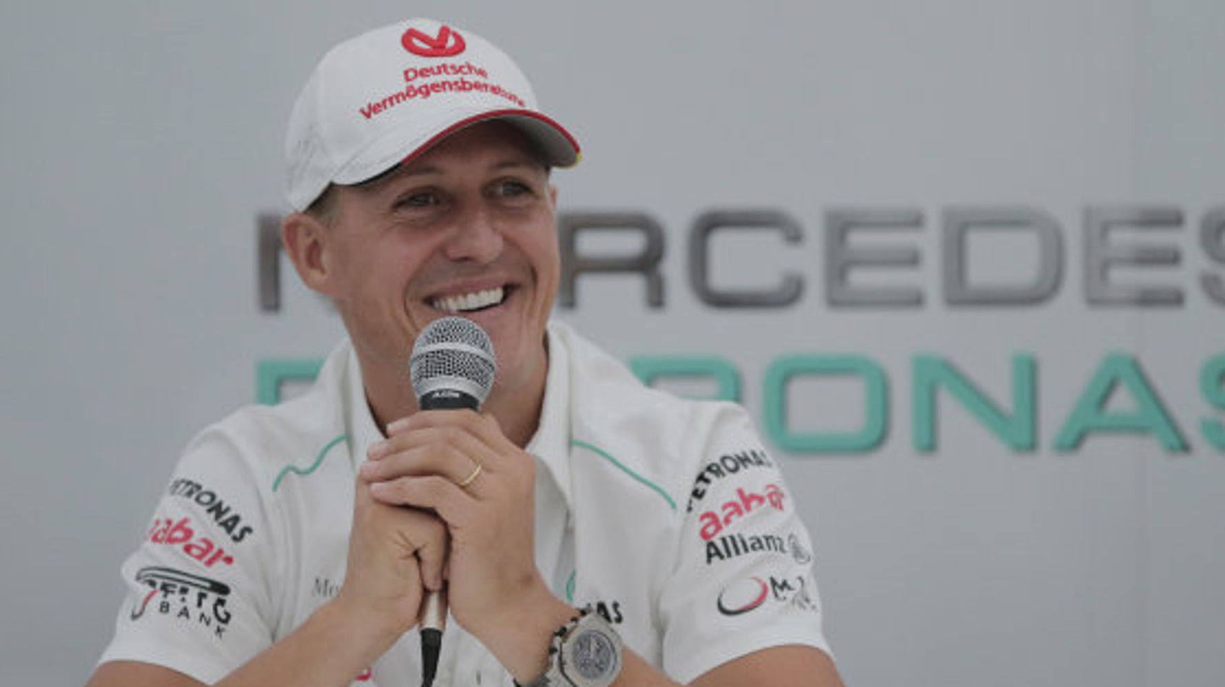 シューマッハが肺炎から回復 家族からの声明が発表される ハフポスト News