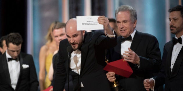 THE OSCARS(r) - The 89th Oscars(r) broadcasts live on Oscar(r) SUNDAY, FEBRUARY 26, 2017, on the ABC Television Network. (Eddy Chen/ABC via Getty Images)JORDAN HOROWITZ, WARREN BEATTY, JIMMY KIMMEL