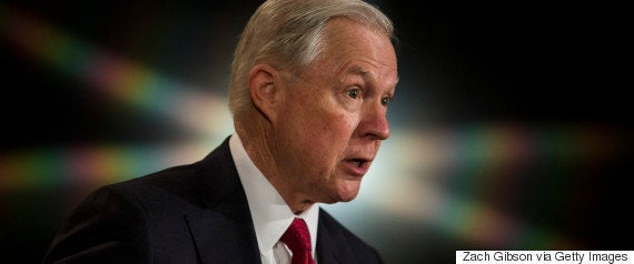 セッションズ司法長官 大統領選中のロシアとの接触認める 辞任は否定 ハフポスト