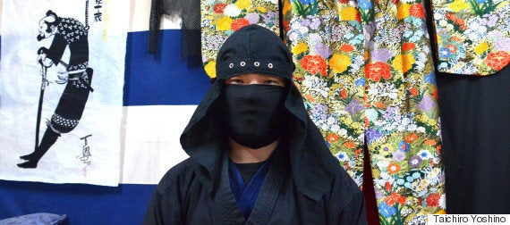 チキン アタック 人気動画の出演者が語る撮影秘話 鶏 忍者 ヨーデル 中毒性高すぎ ハフポスト