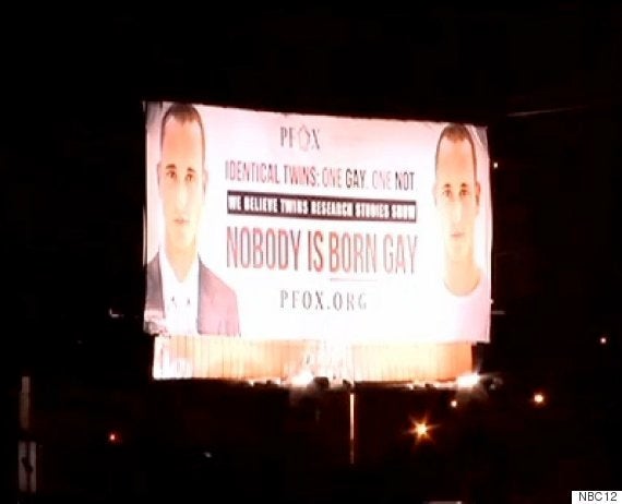 反同性愛団体が掲げた看板の男性モデルは ゲイだった 画像 ハフポスト 反同性愛団体が掲げた看板の男性モデルは ゲイだった 画像 ハフポスト