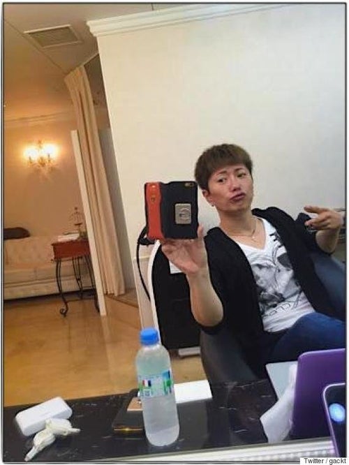 GACKTさんがスッピン＆グワシヘアー姿を公開「心のダメージが