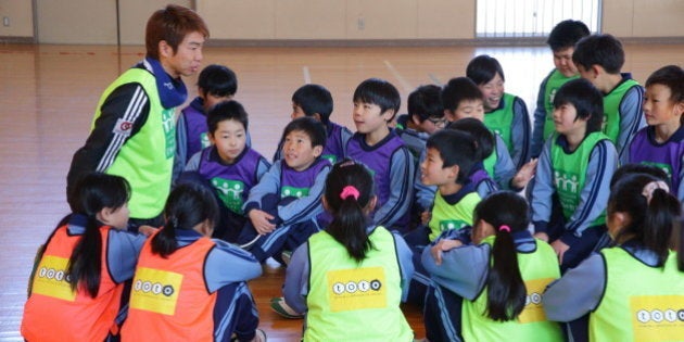 被災したすべての子どもたちに未来を スポーツ選手が 夢先生 として教壇に立つ 笑顔の教室 ハフポスト Life