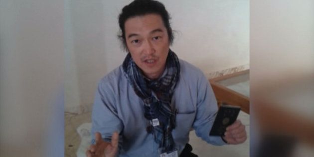 ALEPPO, SYRIA - JANUARY 29 : A frame grab taken from a footage on October 24, 2014, shows Japanese journalist Kenji Goto Jogo, one of two Japanese hostages captured by Islamic State of Iraq and Levant (ISIL), gives an interview in northern Mari district of Aleppo, Syria. (Photo by Huseyin Nasir / Anadolu Agency /Getty Images)