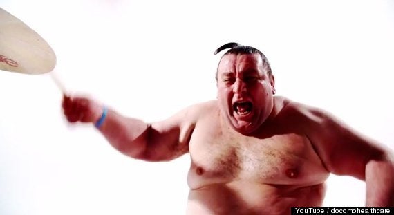 相撲ロックバンド 豊ノ島関ら現役力士が まわし姿 でシャウト 動画 ハフポスト