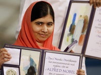 マララ ユサフザイさんノーベル賞受賞スピーチ全文 なぜ戦車をつくることは簡単で 学校を建てることは難しいのか ハフポスト