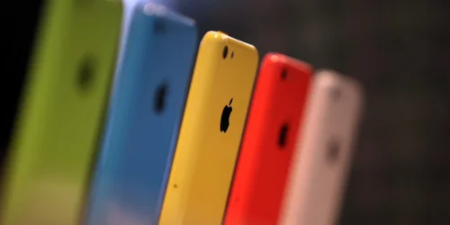 au iPhone 5sとiPhone 5cの価格を発表。5sもMNPなら実質0円から