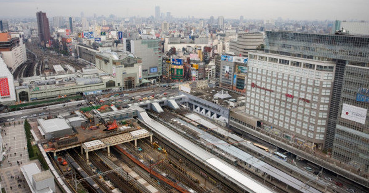 駅 自殺 新宿 【動画あり】JR新宿駅南口で男が焼身自殺騒動 集団的自衛権反対を訴える？