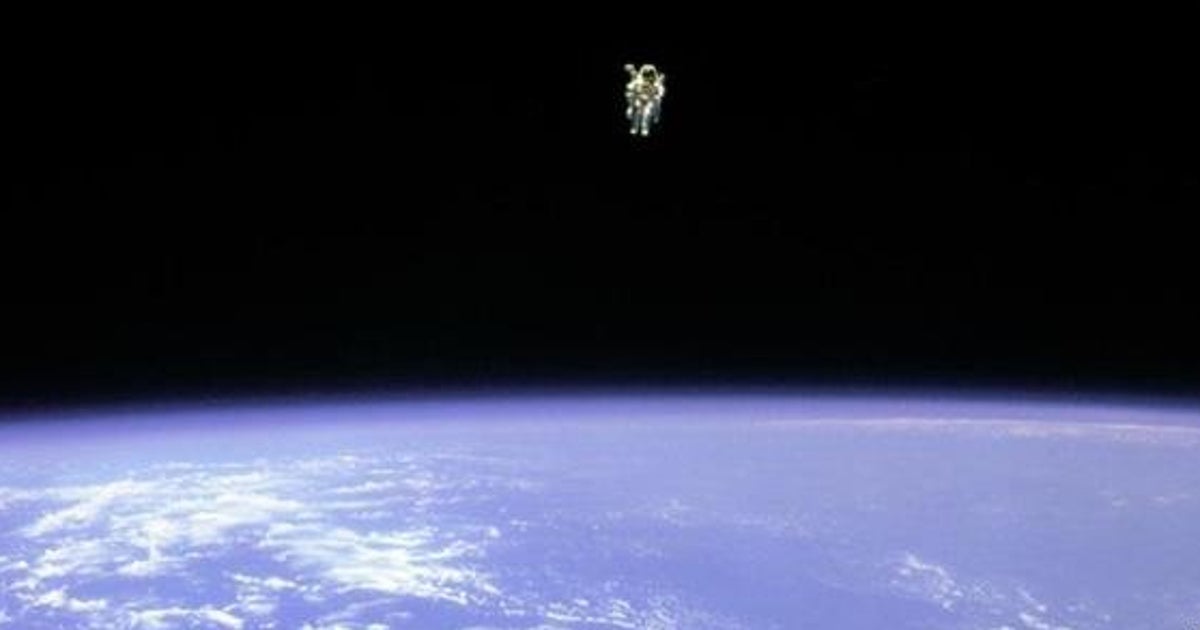 宇宙遊泳写真 宇宙空間を漂う飛行士の象徴的な写真25枚 ハフポスト 宇宙遊泳写真 宇宙空間を漂う飛行士の象徴的な写真25枚 ハフポスト