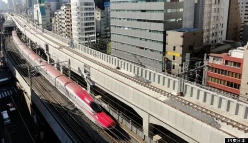 5c63e0a32500003502c882af.jpeg?