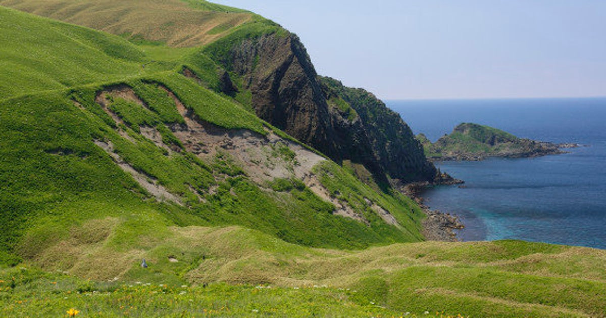 礼文島の土砂崩れで2人死亡 50年に一度の記録的豪雨 ハフポスト