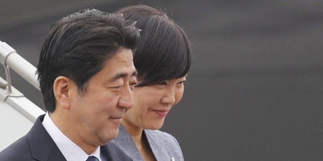 安倍昭恵さん 女は結婚で人生変わる Facebook投稿に反響 ハフポスト