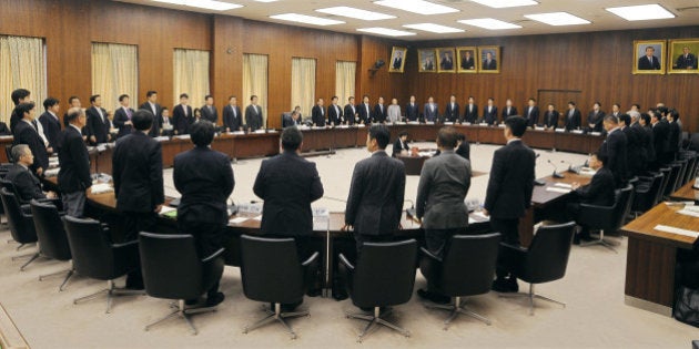 国民投票法、衆院で可決 成立後に残る、憲法改正手続きの課題とは【UPDATE】